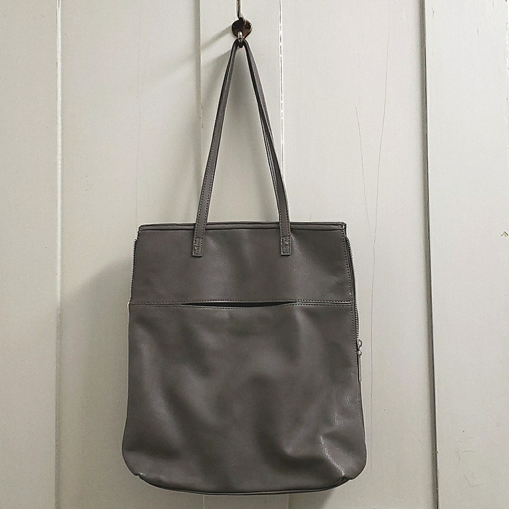 Payless Shoes grey shoulder bag / purse